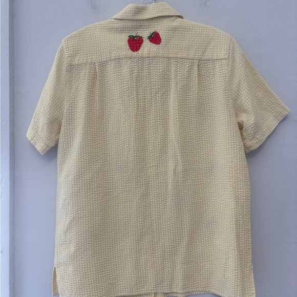 The Quacker Factory Vintage Strawberry Embroidered Button Up Top Size Small - Picture 4 of 5